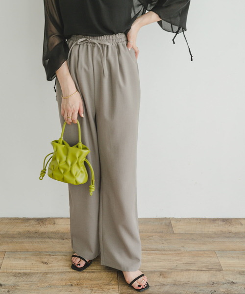 ITEMS URBANRESEARCH(アイテムズ アーバンリサーチ)の「『UR TECH DRYLUXE』イージーケアワイドパンツ(その他パンツ・レディース・モカ/ブラック/ブルー/ブラウン/グレー系その他・FREE)」の6枚目の写真