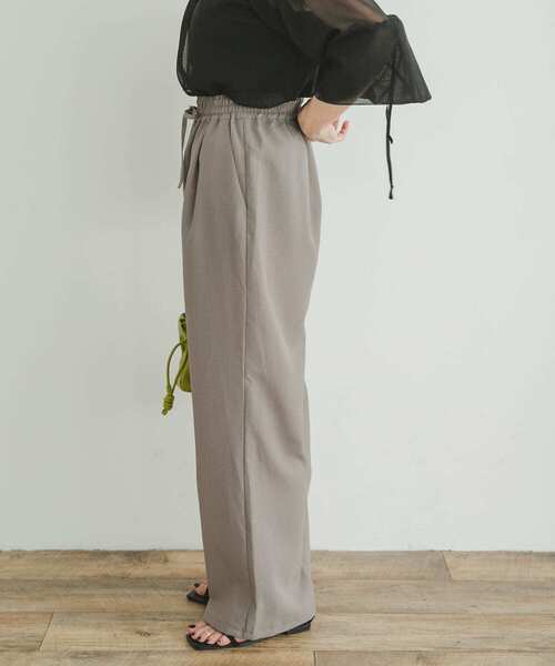 ITEMS URBANRESEARCH(アイテムズ アーバンリサーチ)の「『UR TECH DRYLUXE』イージーケアワイドパンツ(その他パンツ・レディース・モカ/ブラック/ブルー/ブラウン/グレー系その他・FREE)」の7枚目の写真