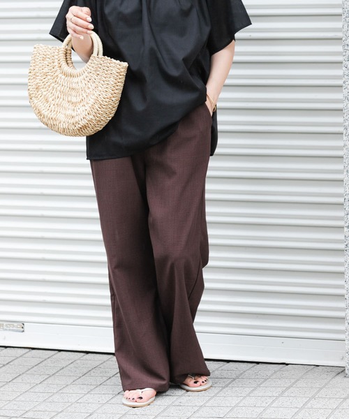 ITEMS URBANRESEARCH(アイテムズ アーバンリサーチ)の「『UR TECH DRYLUXE』イージーケアワイドパンツ(その他パンツ・レディース・モカ/ブラック/ブルー/ブラウン/グレー系その他・FREE)」の12枚目の写真