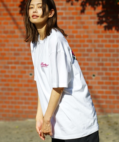 Tony Alva（トニーアルバ）の「DESIGN TEE/Tony Alva(トニー アルバ)ヴィンテージライクロゴプリントスタンダードフィット半袖バックプリントTシャツ（Tシャツ/カットソー・メンズ・ブラック/ライトイエロー/ホワイト・MEDIUM/LARGE/X-LARGE）」の10枚目の写真