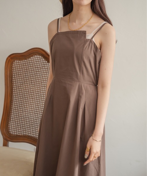 Ambre Neige(アンブルネージュ)の「アシメフレアキャミワンピース/【WEB/EC限定商品】(ワンピース・レディース・ライトベージュ/ダークブラウン・FREE)」の4枚目の写真