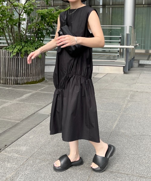 wee9s（ウィークス）の「hop step jump sandals / 超軽量！ホップステップジャンプサンダル（サンダル・レディース・ブラック/アイボリー・S/M/L）」の16枚目の写真