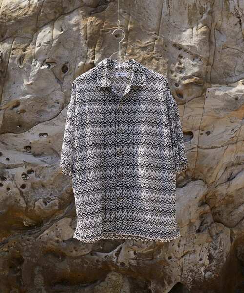 tk.TAKEO KIKUCHI（ティーケータケオキクチ）の「◆レースデザインシャツ（シャツ/ブラウス・メンズ・ホワイト/ブルー系4/ブルー系/ブラック系4/ブラック系2/ブラック系/ホワイト系3/ブラック/レッド系4・02/03）」の6枚目の写真