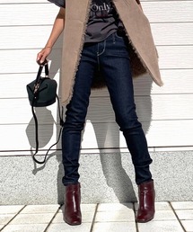 Q | スリムフィットスキニーデニム(デニムパンツ)