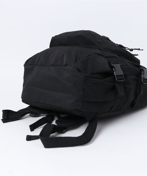 florist（フローリスト）の「【A4サイズ対応/撥水】【ユニセックス】配色カラーの大容量カジュアルリュックサック/バックパック/スポーツバッグ（バックパック/リュック・レディース・オフホワイト/ブラック・FREE）」の20枚目の写真