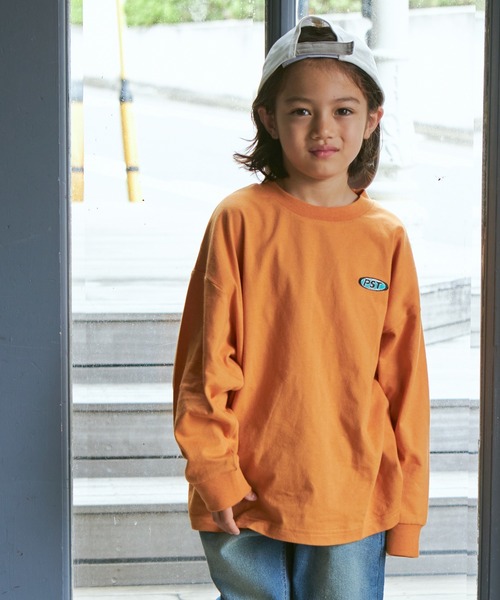 PAIRMANON STREET（ペアマノンストリート）の「【PAIRMANON STREET】ビッグシルエット ワンポイント刺繍 長袖 Tシャツ（Tシャツ/カットソー・キッズ・ブルー/ブラック系その他/グリーン/ブルー系その他2/ライトベージュ/オレンジ・90/130/100/120/150/140/110）」の6枚目の写真