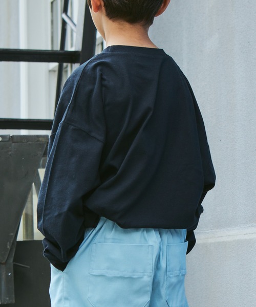 PAIRMANON STREET（ペアマノンストリート）の「【PAIRMANON STREET】ビッグシルエット ワンポイント刺繍 長袖 Tシャツ（Tシャツ/カットソー・キッズ・ブルー/ブラック系その他/グリーン/ブルー系その他2/ライトベージュ/オレンジ・90/130/100/120/150/140/110）」の7枚目の写真