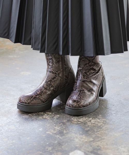 niko and...(ニコアンド)の「ボリュームヒールブーツ(ブーツ・レディース・その他1/ブラック・MEDIUM/LARGE)」の1枚目の写真