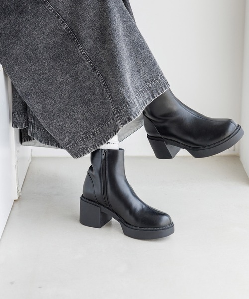 niko and...(ニコアンド)の「ボリュームヒールブーツ(ブーツ・レディース・その他1/ブラック・MEDIUM/LARGE)」の2枚目の写真