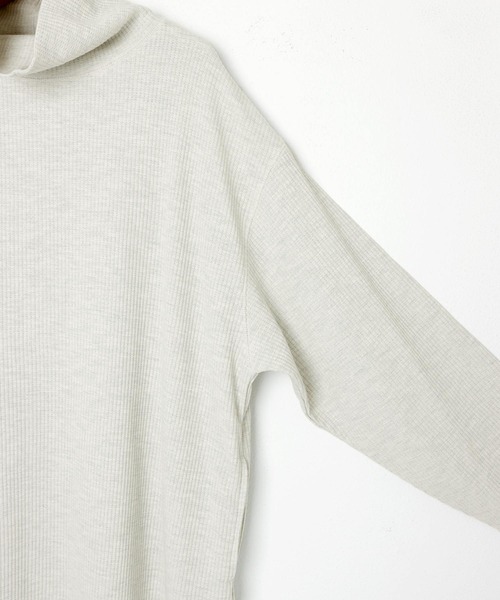 andme(アンドミー)の「ワッフルタートルネック長袖Tシャツワンピース(ワンピース・レディース・ライトブルー/ブラック/アイボリー/ブラウン/オートミール・M)」の18枚目の写真