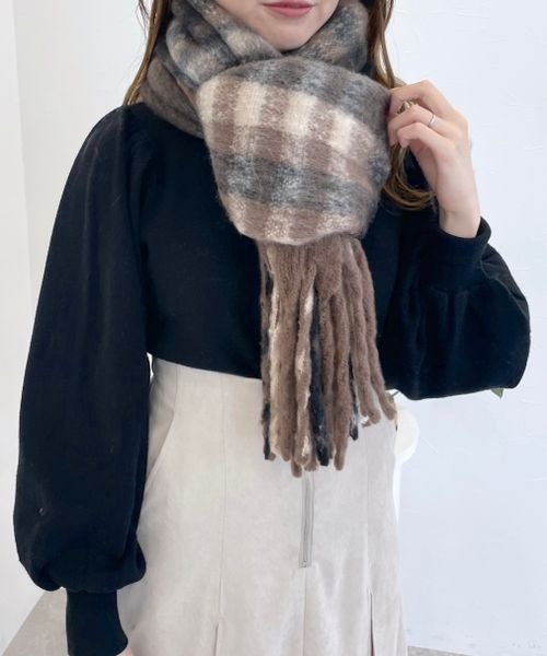 mysty woman（ミスティウーマン）の「チェックストール 977918（ストール/ショール・レディース・ベージュ系その他/ブラウン・FREE）」の14枚目の写真