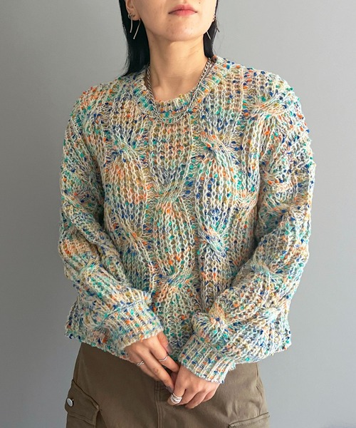 Jewelobe(ジュエローブ)の「ファンシーヤーンブレンドカラーケーブルニット(ニット/セーター・レディース・ホワイト/パープル・FREE)」の4枚目の写真