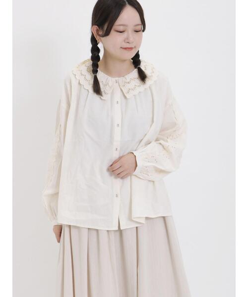 Samansa Mos2（サマンサ モスモス）の「スカラップレースブラウス（シャツ/ブラウス・レディース・ベージュ/グレー/オフホワイト・F）」の2枚目の写真