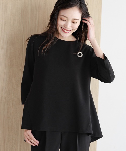 Elura（エルーラ）の「セレモニー&お祝いペプラムブラウス（シャツ/ブラウス・レディース・グレイッシュベージュ/ネイビー/ブラック・MEDIUM/SMALL/LARGE）」の5枚目の写真