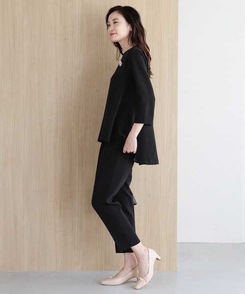 Elura（エルーラ）の「セレモニー&お祝いペプラムブラウス（シャツ/ブラウス・レディース・グレイッシュベージュ/ネイビー/ブラック・MEDIUM/SMALL/LARGE）」の7枚目の写真