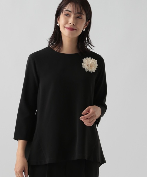 Elura（エルーラ）の「セレモニー&お祝いペプラムブラウス（シャツ/ブラウス・レディース・グレイッシュベージュ/ネイビー/ブラック・MEDIUM/SMALL/LARGE）」の14枚目の写真