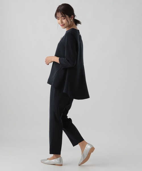 Elura（エルーラ）の「セレモニー&お祝いペプラムブラウス（シャツ/ブラウス・レディース・グレイッシュベージュ/ネイビー/ブラック・MEDIUM/SMALL/LARGE）」の19枚目の写真