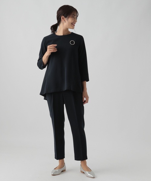 Elura（エルーラ）の「セレモニー&お祝いペプラムブラウス（シャツ/ブラウス・レディース・グレイッシュベージュ/ネイビー/ブラック・MEDIUM/SMALL/LARGE）」の21枚目の写真