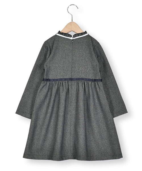 BeBe Petits Pois Vert（ベベプチポワヴェール）の「【お揃い】リボン付きチェック無地ワンピース(110~130㎝)（ワンピース・キッズ・ブルー系その他2/ブラック・110cm/130cm/120cm）」の20枚目の写真