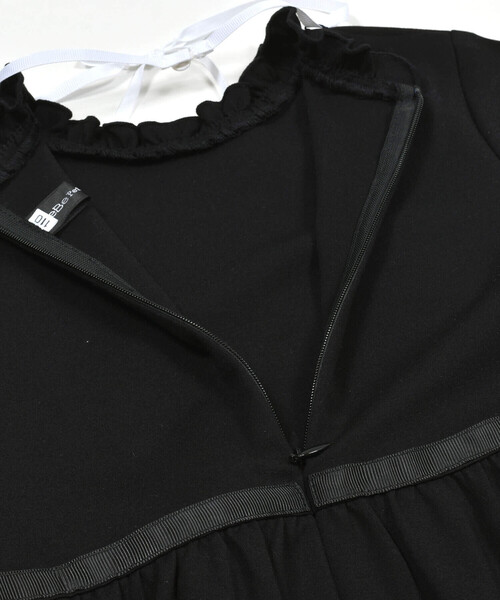 BeBe Petits Pois Vert（ベベプチポワヴェール）の「【お揃い】リボン付きチェック無地ワンピース(110~130㎝)（ワンピース・キッズ・ブルー系その他2/ブラック・110cm/130cm/120cm）」の9枚目の写真