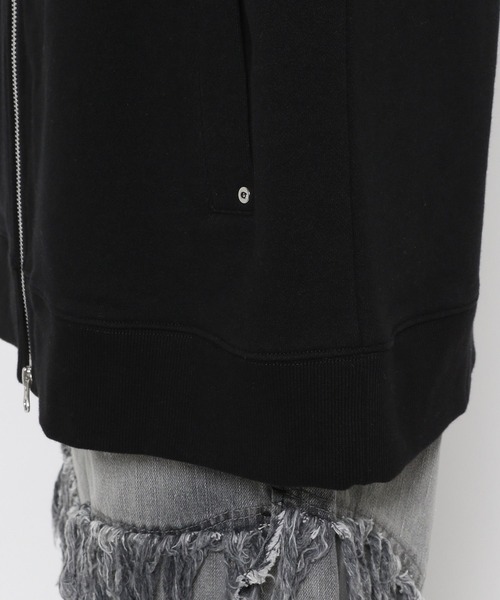 Anui（アニュイ）の「【UNISEX】ボクシーロゴZIPパーカー（パーカー・レディース・レッド/グレー/ブラック・SMALL/MEDIUM/LARGE）」の11枚目の写真