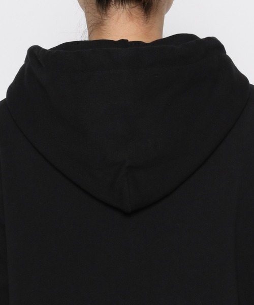 Anui（アニュイ）の「【UNISEX】ボクシーロゴZIPパーカー（パーカー・レディース・レッド/グレー/ブラック・SMALL/MEDIUM/LARGE）」の13枚目の写真