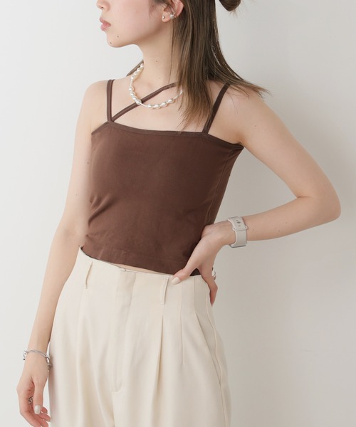 AO2（アオズ）の「Asymmetry camisole / カップ付きキャミソール アシンメトリーデザイン（キャミソール・レディース・ブラウン/ホワイト/ブラック/グレー・FREE）」の4枚目の写真