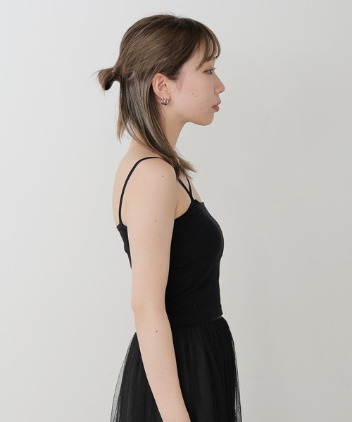 AO2（アオズ）の「Asymmetry camisole / カップ付きキャミソール アシンメトリーデザイン（キャミソール・レディース・ブラウン/ホワイト/ブラック/グレー・FREE）」の7枚目の写真