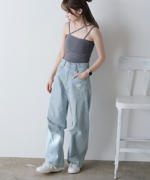 AO2（アオズ）の「Asymmetry camisole / カップ付きキャミソール アシンメトリーデザイン（キャミソール・レディース・ブラウン/ホワイト/ブラック/グレー・FREE）」の6枚目の写真