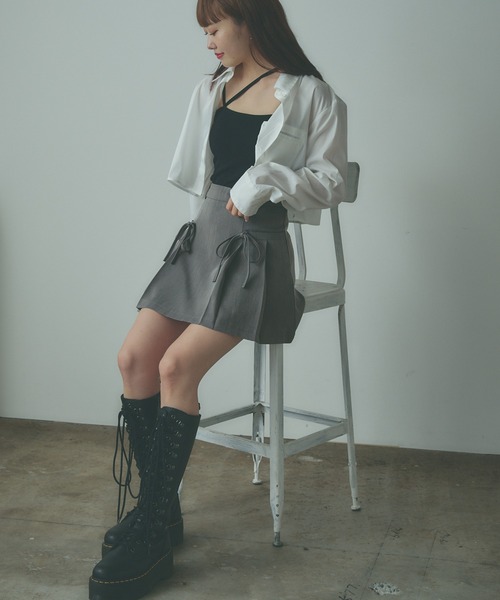 AO2（アオズ）の「Asymmetry camisole / カップ付きキャミソール アシンメトリーデザイン（キャミソール・レディース・ブラウン/ホワイト/ブラック/グレー・FREE）」の17枚目の写真