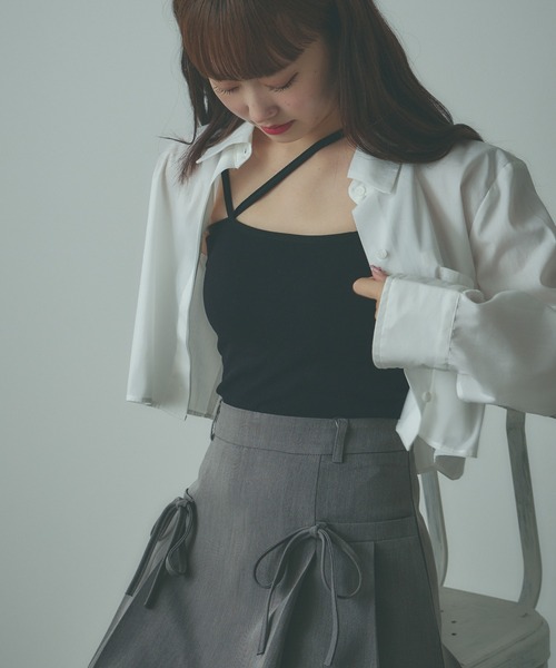 AO2（アオズ）の「Asymmetry camisole / カップ付きキャミソール アシンメトリーデザイン（キャミソール・レディース・ブラウン/ホワイト/ブラック/グレー・FREE）」の16枚目の写真