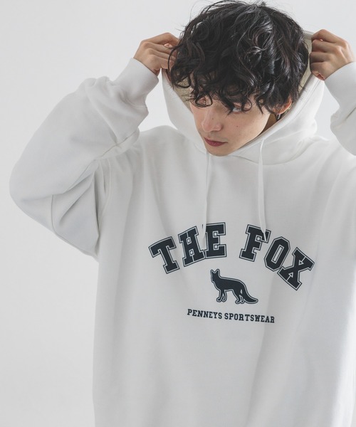 ♡かんちゃん♡ FOXEY チンチラ カシミヤ パーカー♡ Maison Kitsune（メゾンキツネ）の「CHILLAX FOX PATCH ZIPPED HOODIE