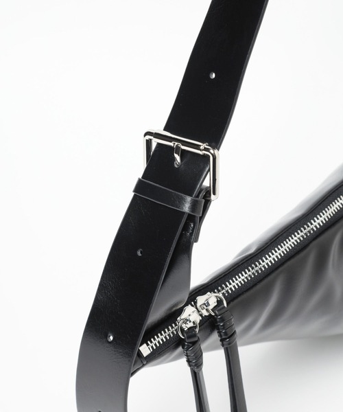 Anui(アニュイ)の「【UNISEX】クラシックショルダー(ショルダーバッグ・レディース・グリーン/ブラック・FREE)」の14枚目の写真