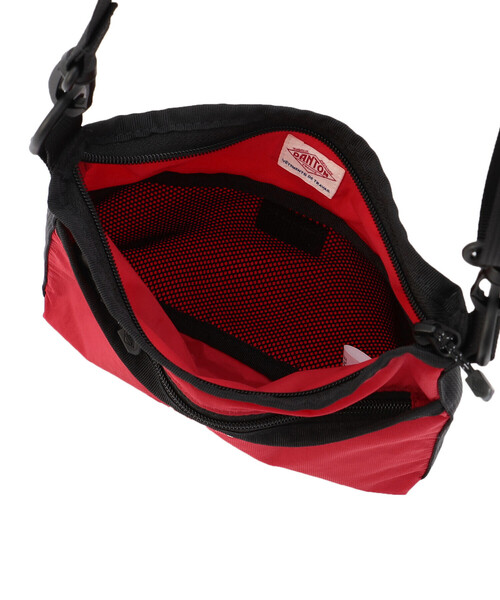 DANTON(ダントン)の「MICRO RIP NYLON SHOULDER POUCH〈CHARTRES〉(ショルダーバッグ・レディース・ブラック/グレー/レッド/ネイビー/オリーブ/グレイッシュベージュ・-)」の14枚目の写真