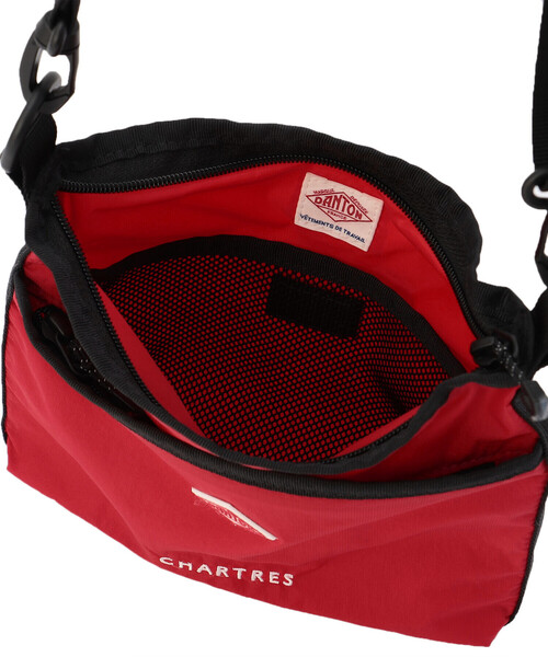DANTON(ダントン)の「MICRO RIP NYLON SHOULDER POUCH〈CHARTRES〉(ショルダーバッグ・レディース・ブラック/グレー/レッド/ネイビー/オリーブ/グレイッシュベージュ・-)」の18枚目の写真