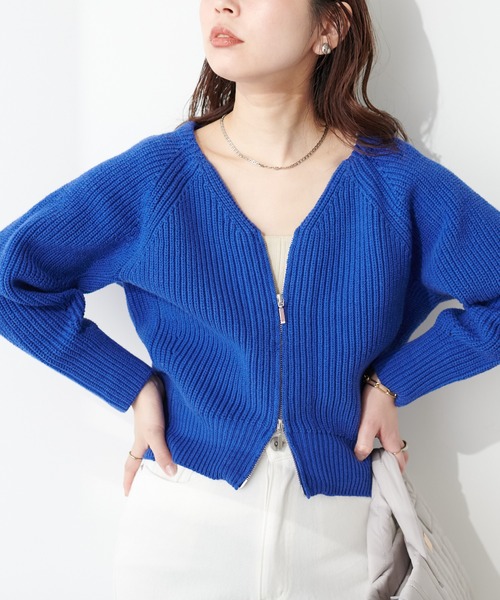 natural couture（ナチュラルクチュール）の「WZIPアイレットカーデ（カーディガン/ボレロ・レディース・ブルー/グレー/オフホワイト/ブラック/パープル・FREE）」の4枚目の写真