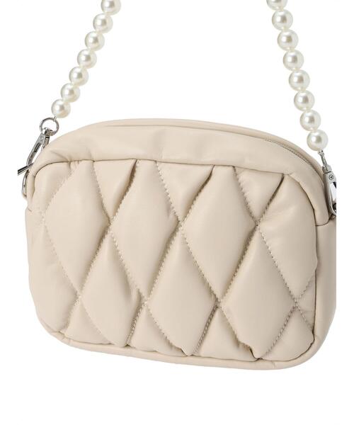 Green　Parks（グリーンパークス）の「・KOSSORECO　パールハンドルキルトショルダー（ショルダーバッグ・レディース・ブラック/アイボリー/シルバー・FREE）」の15枚目の写真