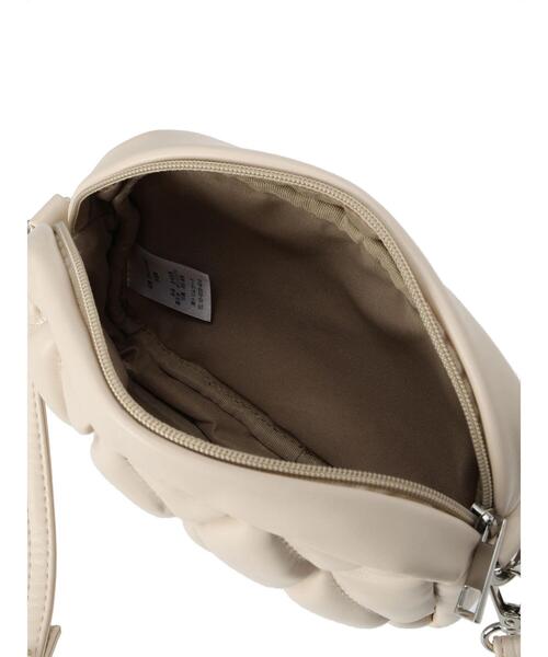 Green　Parks（グリーンパークス）の「・KOSSORECO　パールハンドルキルトショルダー（ショルダーバッグ・レディース・ブラック/アイボリー/シルバー・FREE）」の16枚目の写真