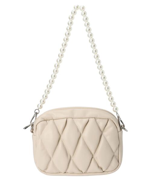 Green　Parks（グリーンパークス）の「・KOSSORECO　パールハンドルキルトショルダー（ショルダーバッグ・レディース・ブラック/アイボリー/シルバー・FREE）」の2枚目の写真