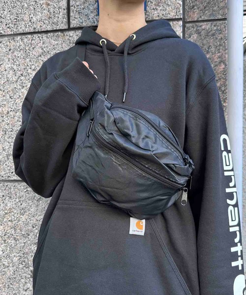 ROTHCO(ロスコ)の「ROTHCO / Black Crossbody Fanny Pack / R-8131(ボディバッグ/ウエストポーチ・メンズ・ブラック・MEDIUM)」の1枚目の写真