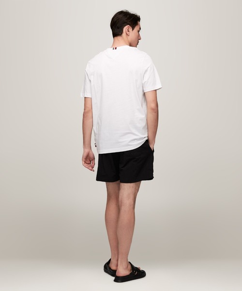 TOMMY HILFIGER(トミーヒルフィガー)の「ヒルフィガースタックロゴTシャツ(Tシャツ/カットソー・メンズ・ネイビー/ブラック/ホワイト・SMALL/MEDIUM/X-LARGE/LARGE)」の9枚目の写真