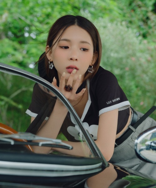 LILY BROWN（リリーブラウン）の「【LILY BROWN×MARY QUANT】デイジークリアイヤリング（イヤリング・レディース・クリア/ライトブルー/グリーン・FREE）」の3枚目の写真