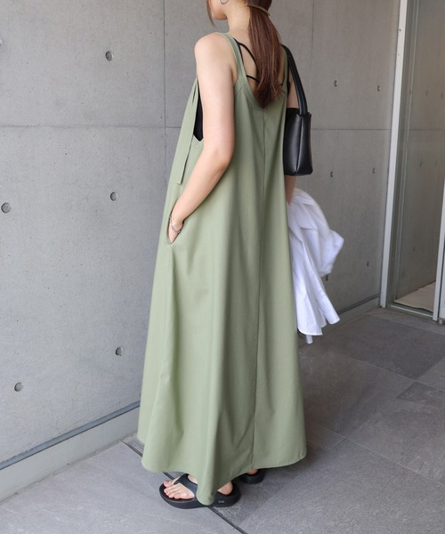 andme（アンドミー）の「【新色・新サイズ追加】リネン混アメスリフレアキャミワンピース（ワンピース・レディース・キナリ/ネイビー/ブラック/グレイッシュベージュ/ライトカーキ/ブラウン・M/MS）」の5枚目の写真