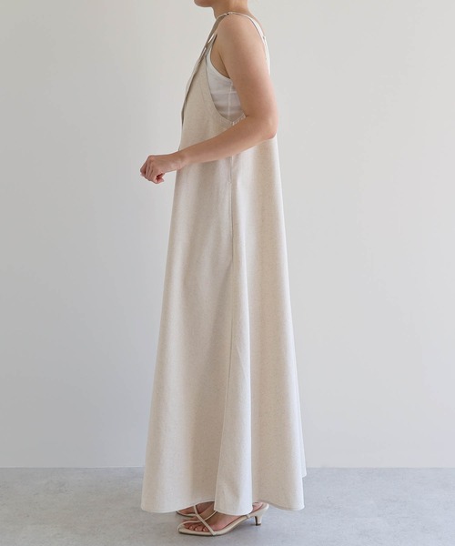 andme（アンドミー）の「【新色・新サイズ追加】リネン混アメスリフレアキャミワンピース（ワンピース・レディース・キナリ/ネイビー/ブラック/グレイッシュベージュ/ライトカーキ/ブラウン・M/MS）」の20枚目の写真