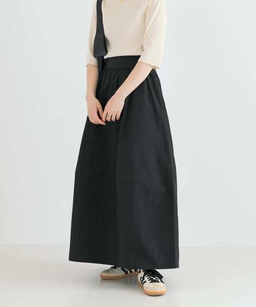 URBAN RESEARCH(アーバンリサーチ)の「コクーンマキシスカート(スカート・レディース・ブラック/オフホワイト・FREE)」の5枚目の写真