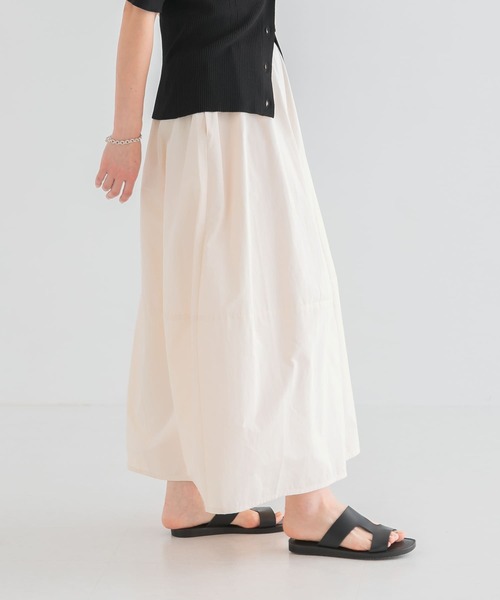 URBAN RESEARCH(アーバンリサーチ)の「コクーンマキシスカート(スカート・レディース・ブラック/オフホワイト・FREE)」の9枚目の写真