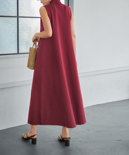 STYLE DELI(スタイルデリ)の「スポンディッシュハイネックノースリワンピース(ワンピース・レディース・レッド系その他/ホワイト系その他/ブルー系その他/ブラック・MEDIUM/SMALL)」の15枚目の写真