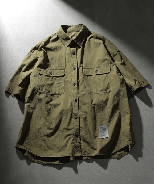 MAISON CLUB（メゾンクラブ）の「【MAISON CLUB】U.S.NAVY Big Half Sleeve Shirt ビッグワークハーフスリーブシャツ 半袖　/MILITARY　ミリタリー（シャツ/ブラウス・メンズ・ホワイト/カーキ/サックスブルー/ネイビー・FREE）」の2枚目の写真
