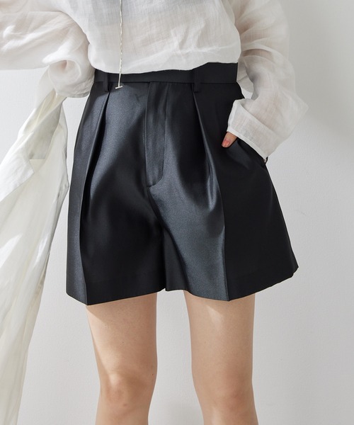 Whim Gazette(ウィムガゼット)の「タックショートパンツ(その他パンツ・レディース・ブラック/ライトベージュ・FREE)」の7枚目の写真