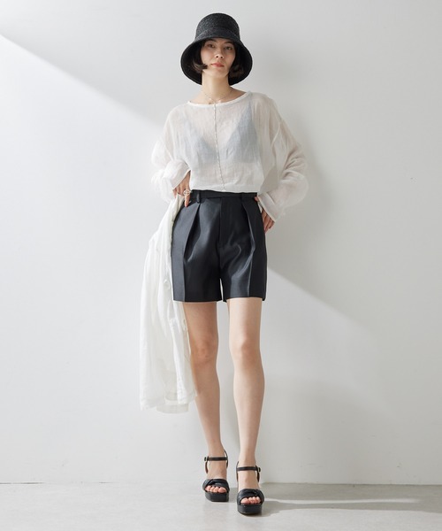Whim Gazette(ウィムガゼット)の「タックショートパンツ(その他パンツ・レディース・ブラック/ライトベージュ・FREE)」の8枚目の写真